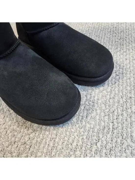 UGG Bailey Button II Classic Black Boots Size 10 - Picture 2 of 13